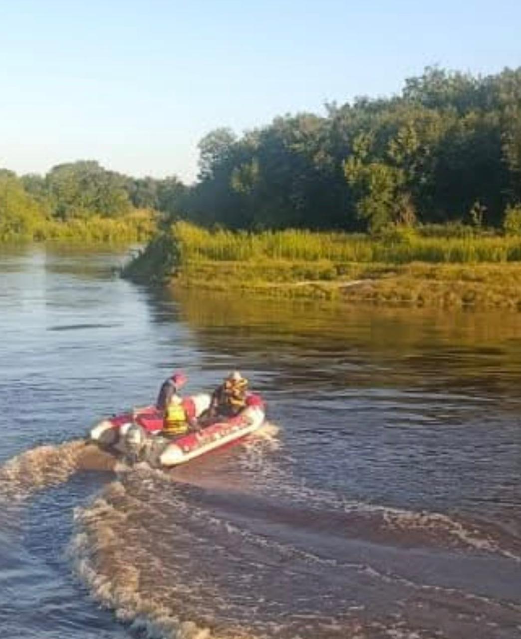 Hallaron a una de las dos personas desaparecidas en el río Gualeguay - FM Riel